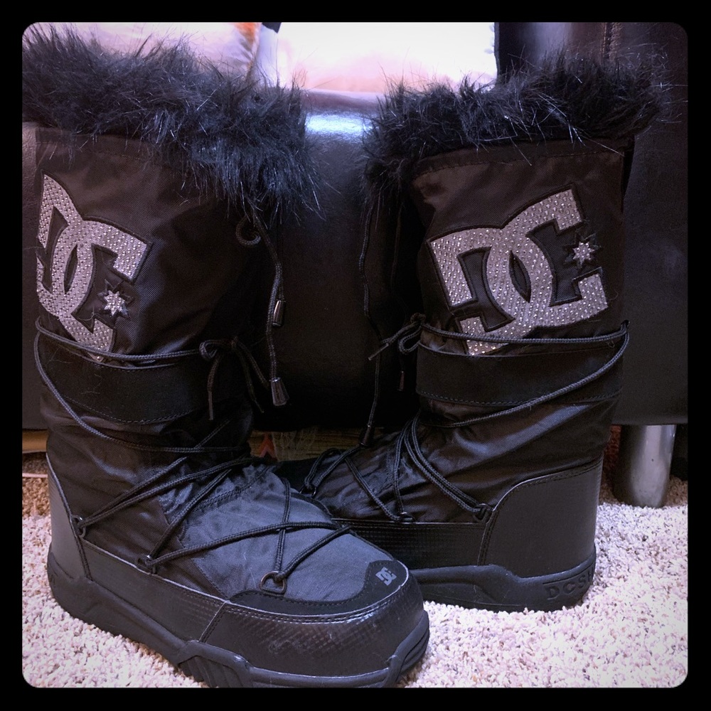 Womens black rhinestone DC Snow boots